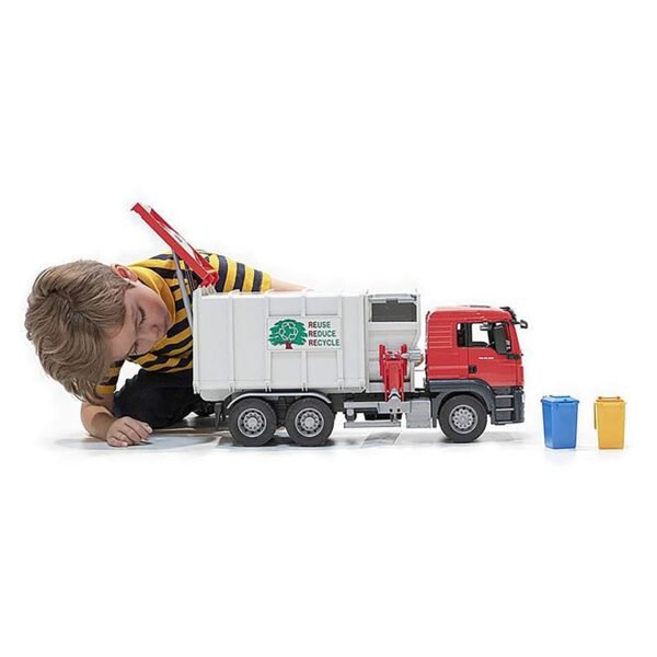 Bruder 1/16 MAN TGS Side Loading Garbage Truck - Image 5