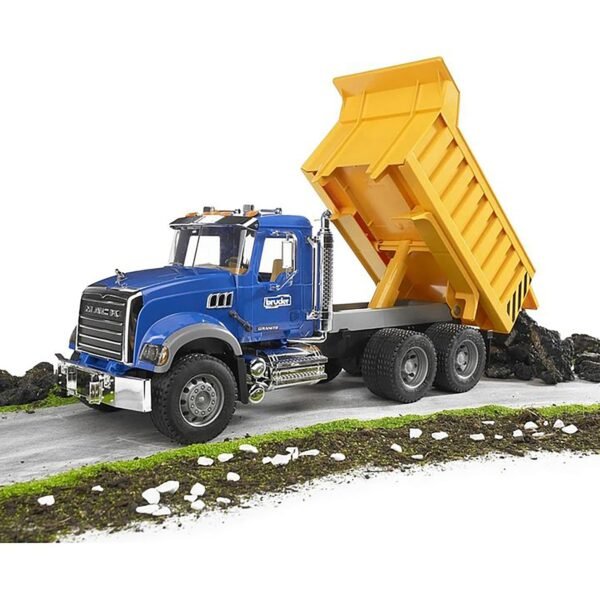 Bruder 1/16 MACK Granite Tip Truck - Image 3